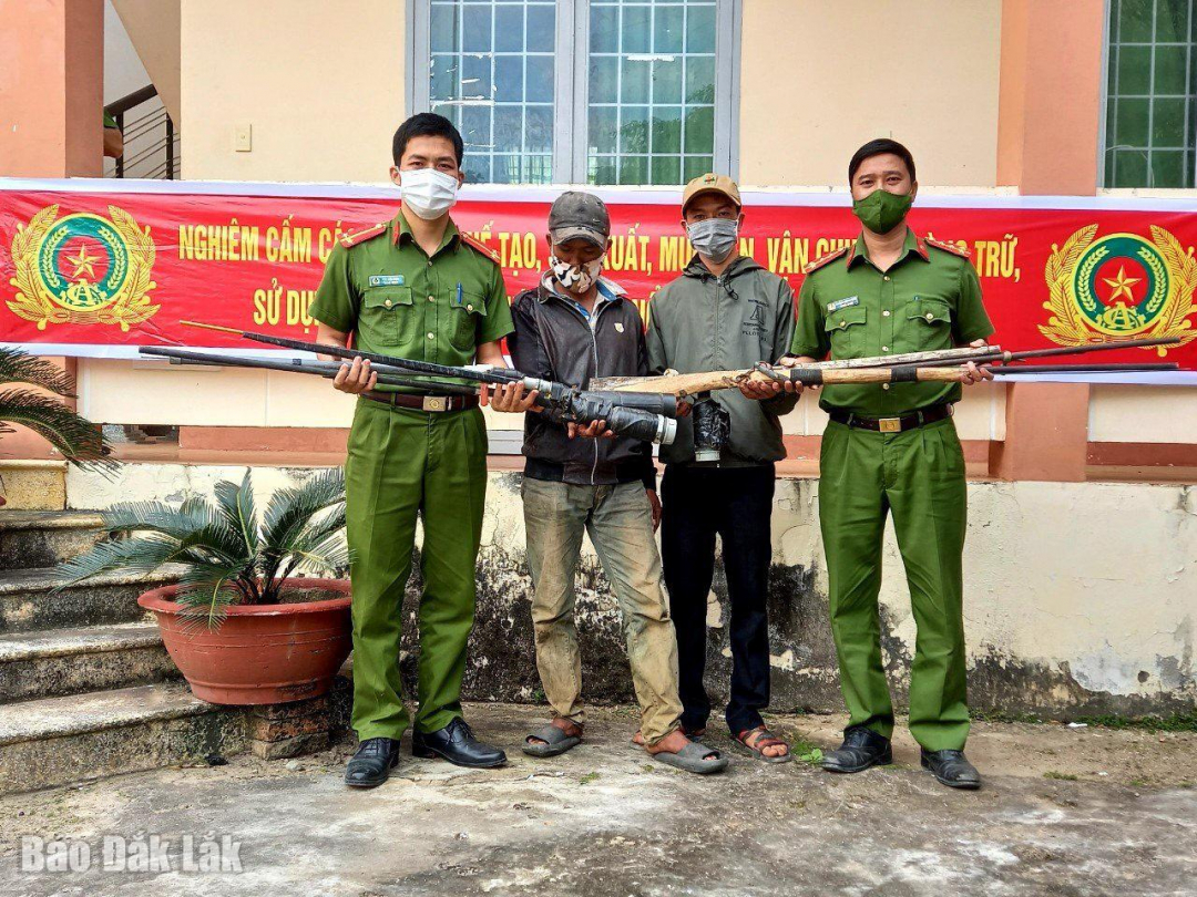 Tăng cường công tác quản lý, sử dụng vũ khí, vật liệu nổ, công cụ hỗ trợ và pháo trên địa bàn tỉnh